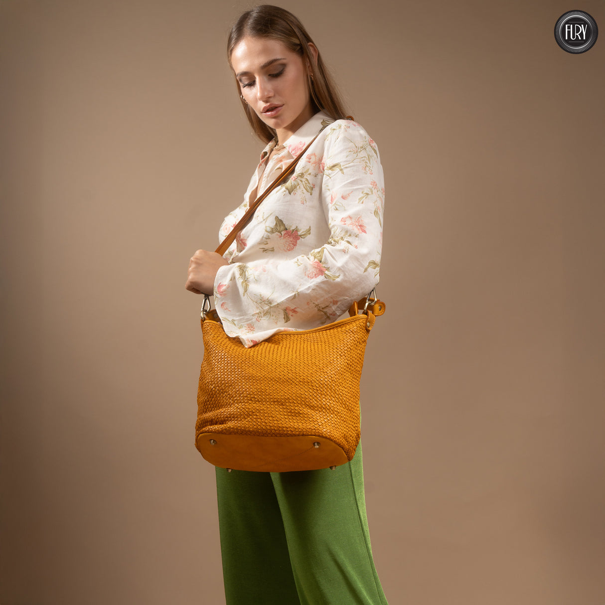 Linda-Tasche aus gewebtem Leder