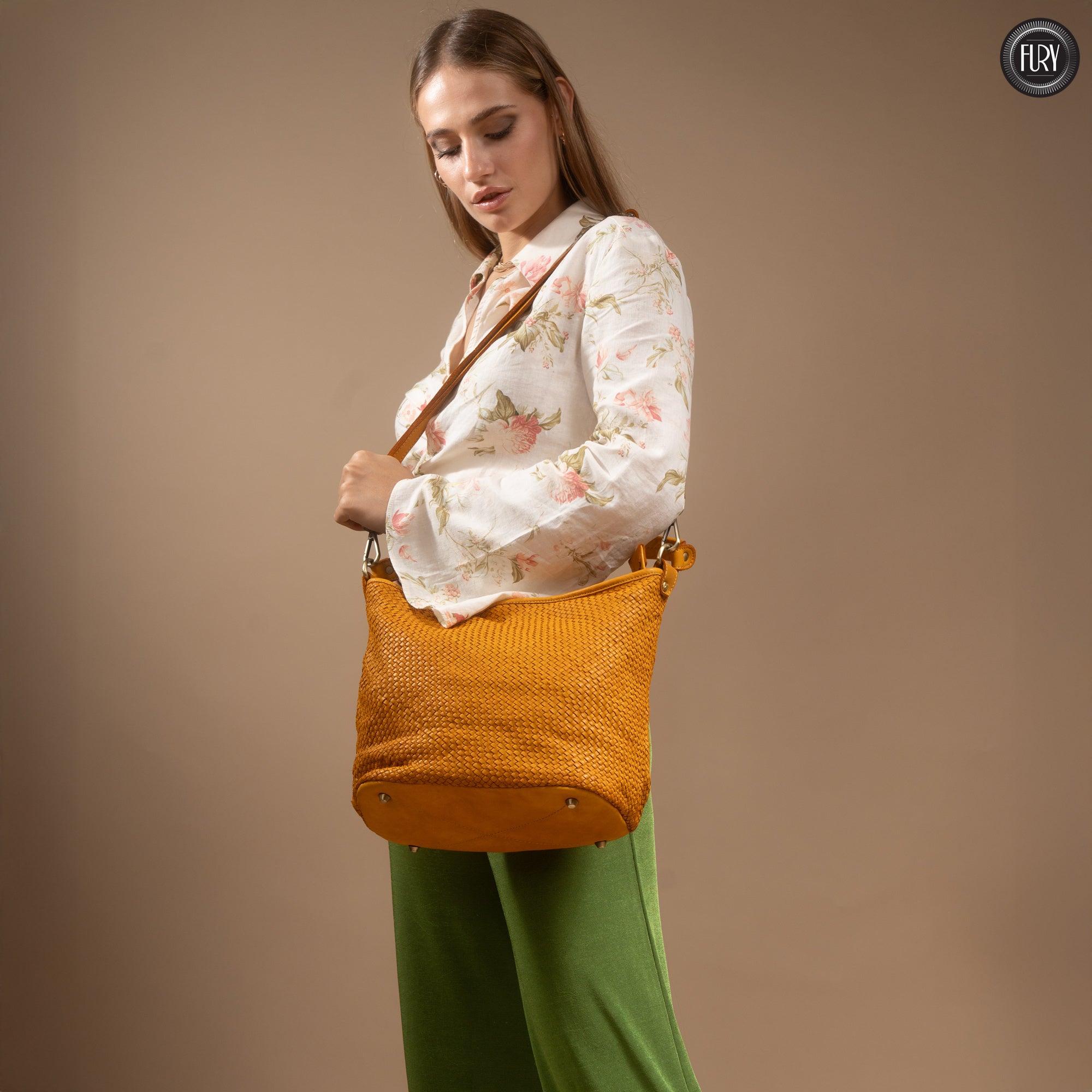 Linda-Tasche aus gewebtem Leder