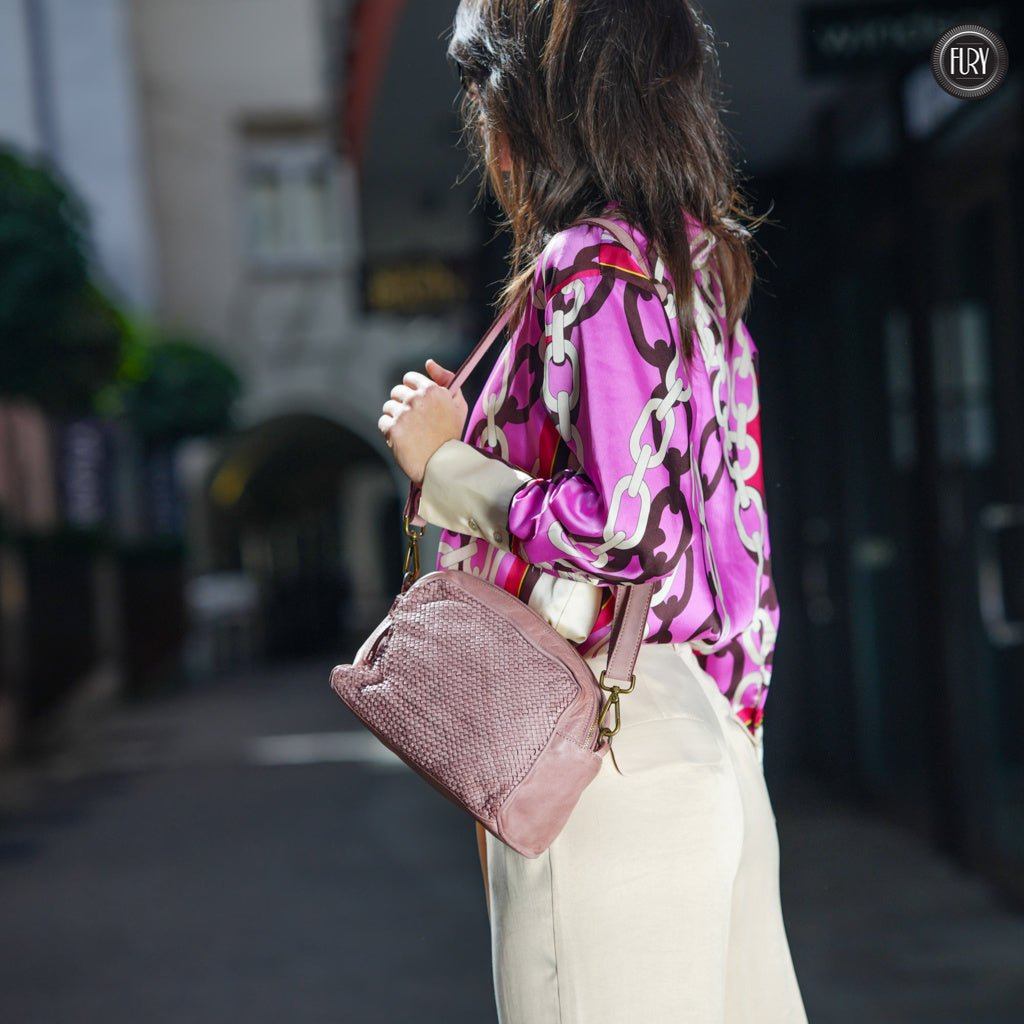 Pochette Isotta in pelle intrecciata Fury Bags#colore_cipria