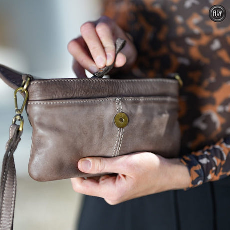 Pochette small in pelle intrecciata Fury Bags#colore_taupe